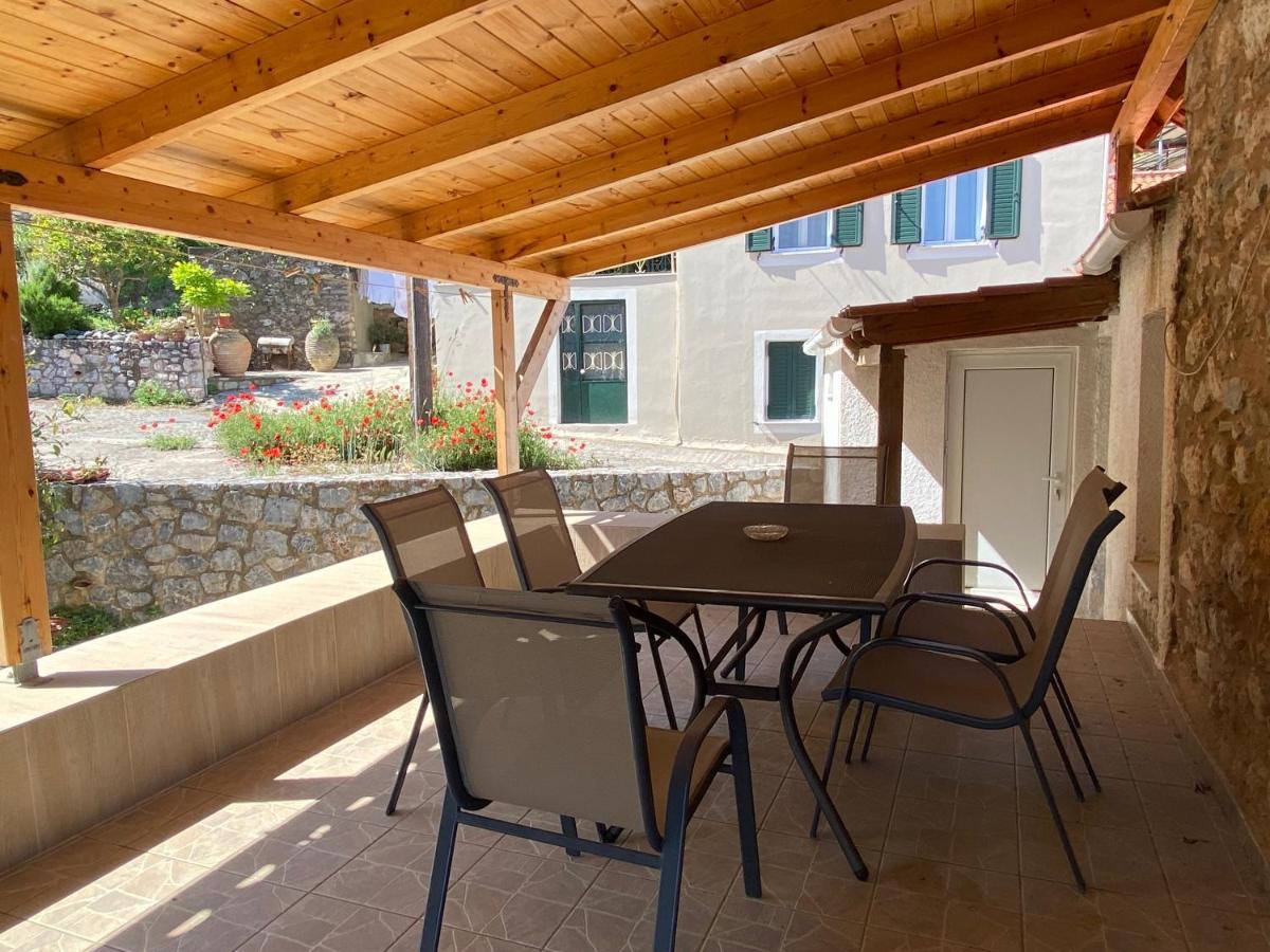 Barbajonn'S Stone House Villa Monemvasía Exterior foto